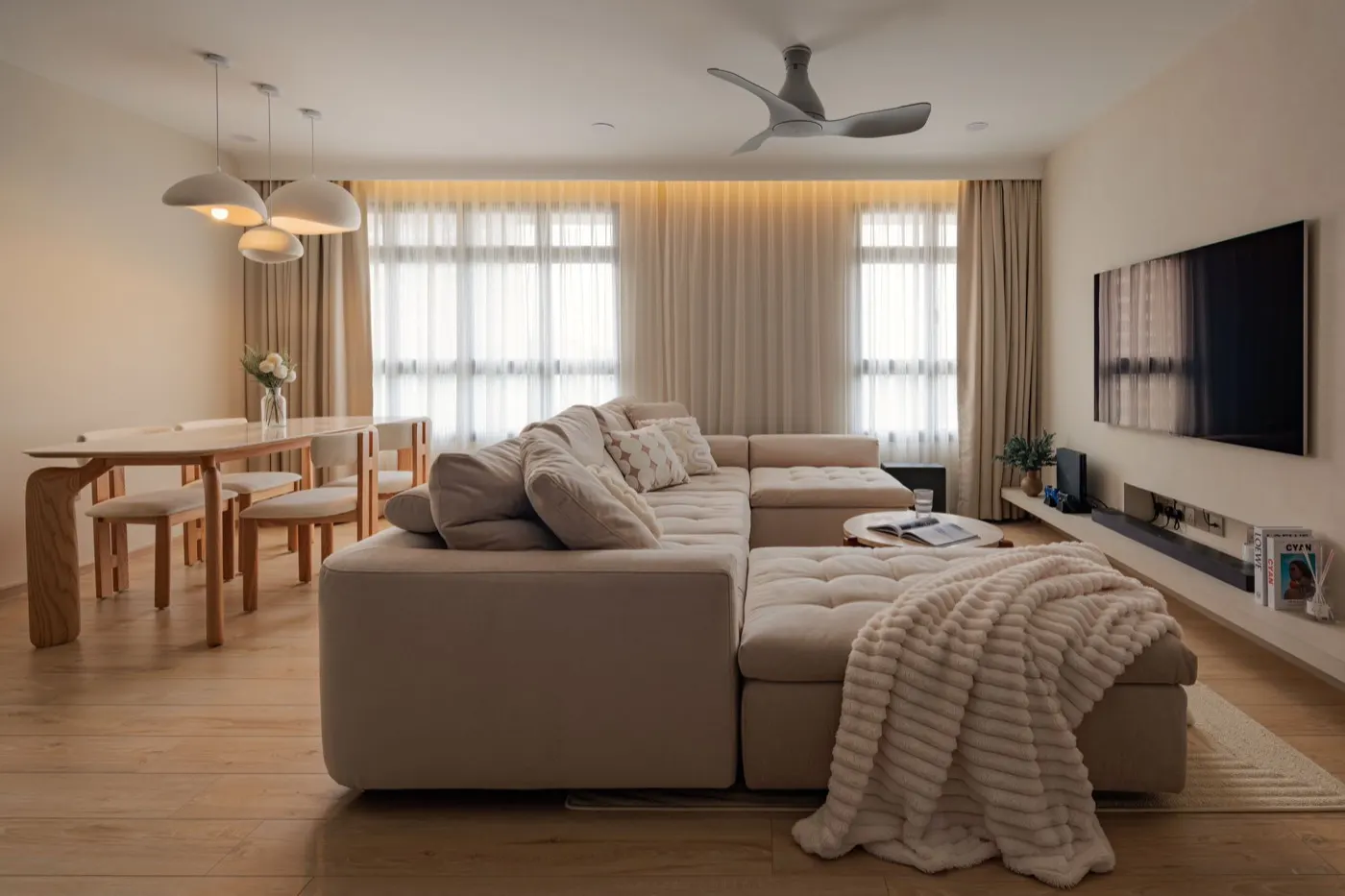 Living and dining area with modular sofa, 265A Kim Keat