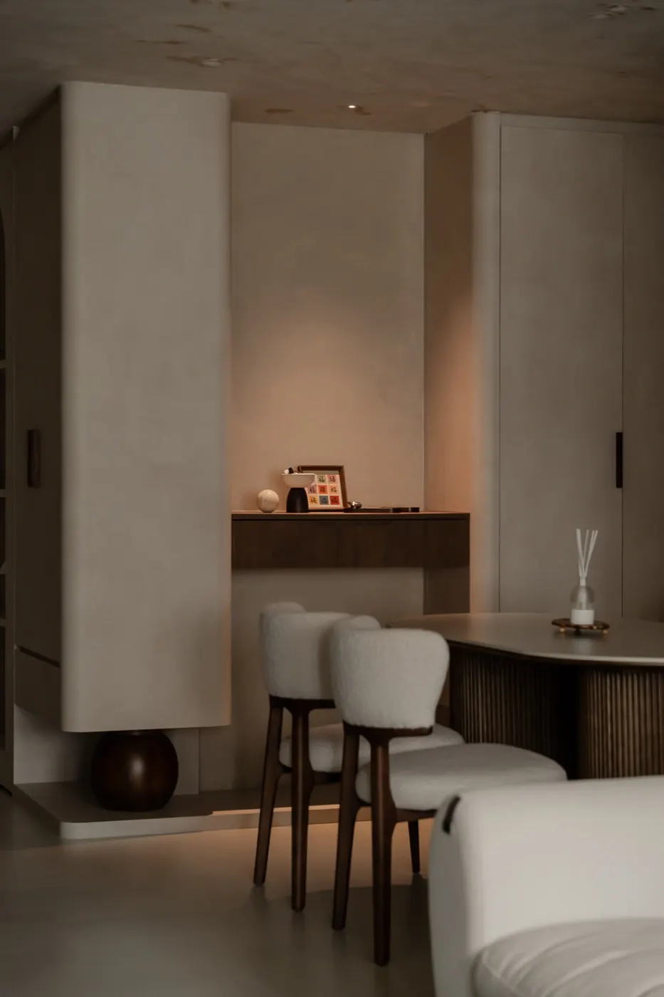 Dressing corner with built-in vanity, 307B Tengah Drive